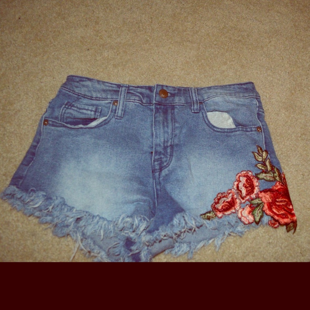 Floral jean shorts size 27